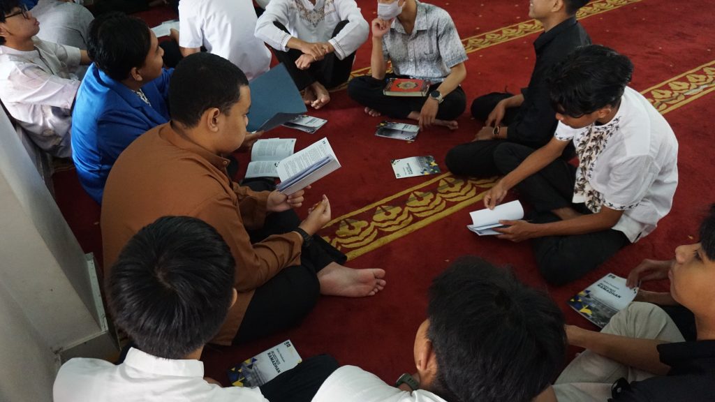 MENGUATKAN IMAN MENINGKATKAN KETAQWAAN DI BULAN RAMADHAN – SMA UII ...